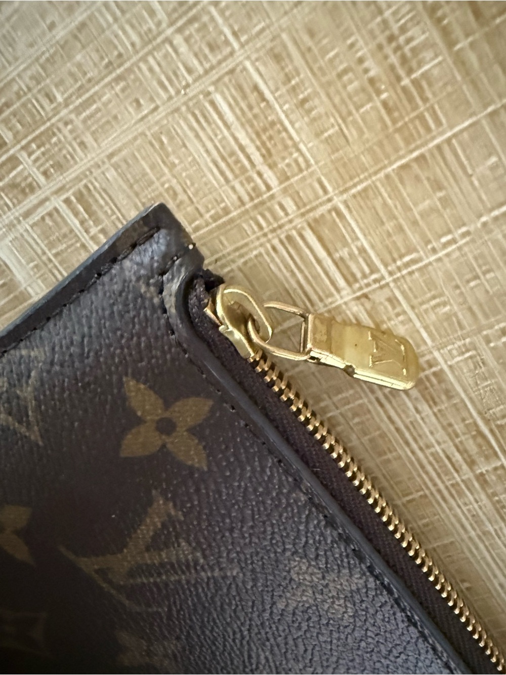 Large Louis Vuitton Monogram Canvas Zip Pouch (Neverfull) - Picture 6 of 6